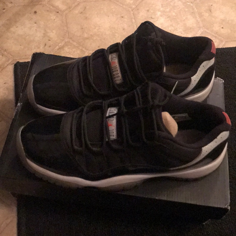 Jordan 11s - Picture 2 of 3